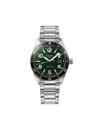 SeaQ Varnish Reed Green 39.5mm - Stainless Steel on Bracelet